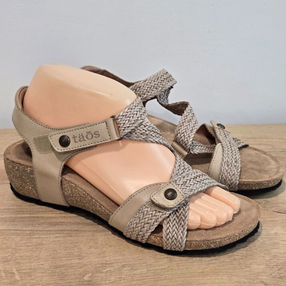 Taos Trulie Sandals Tan 7-7.5 wide 39W Woven straps Adjustable Travel Comfort LN